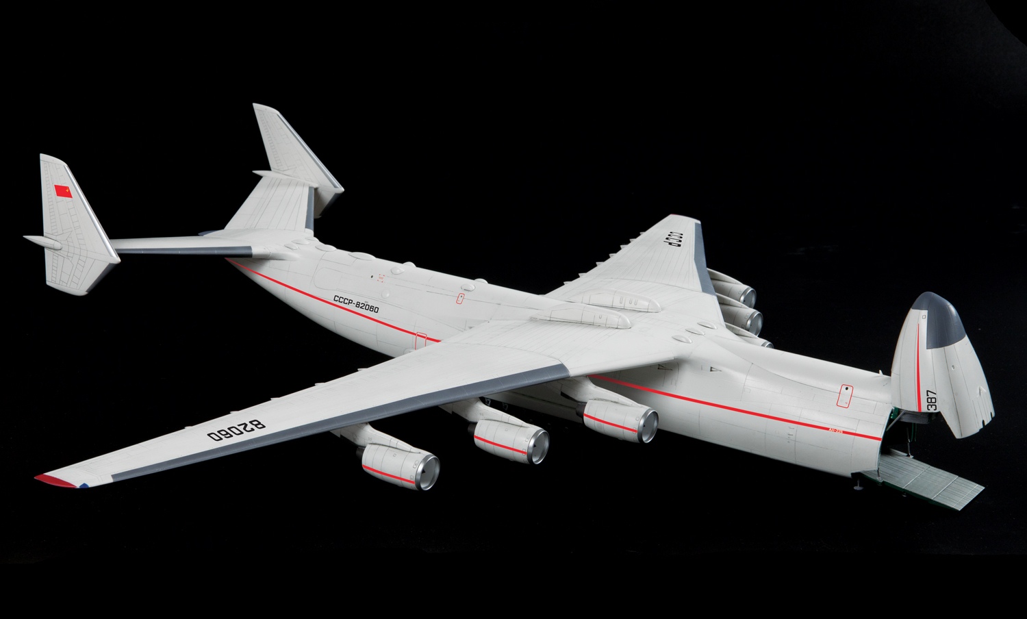 7035 Грузовой самолет Ан-225 Мрия. Звезда