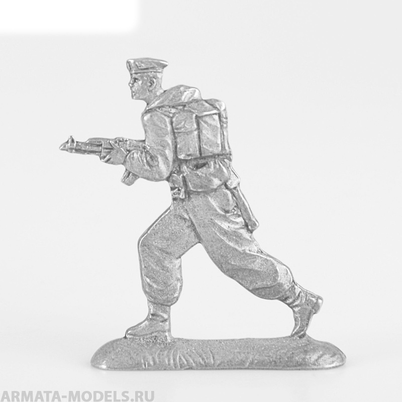 Н-7-114 ВДВ Десантник с автоматом Солдатики "Ура"