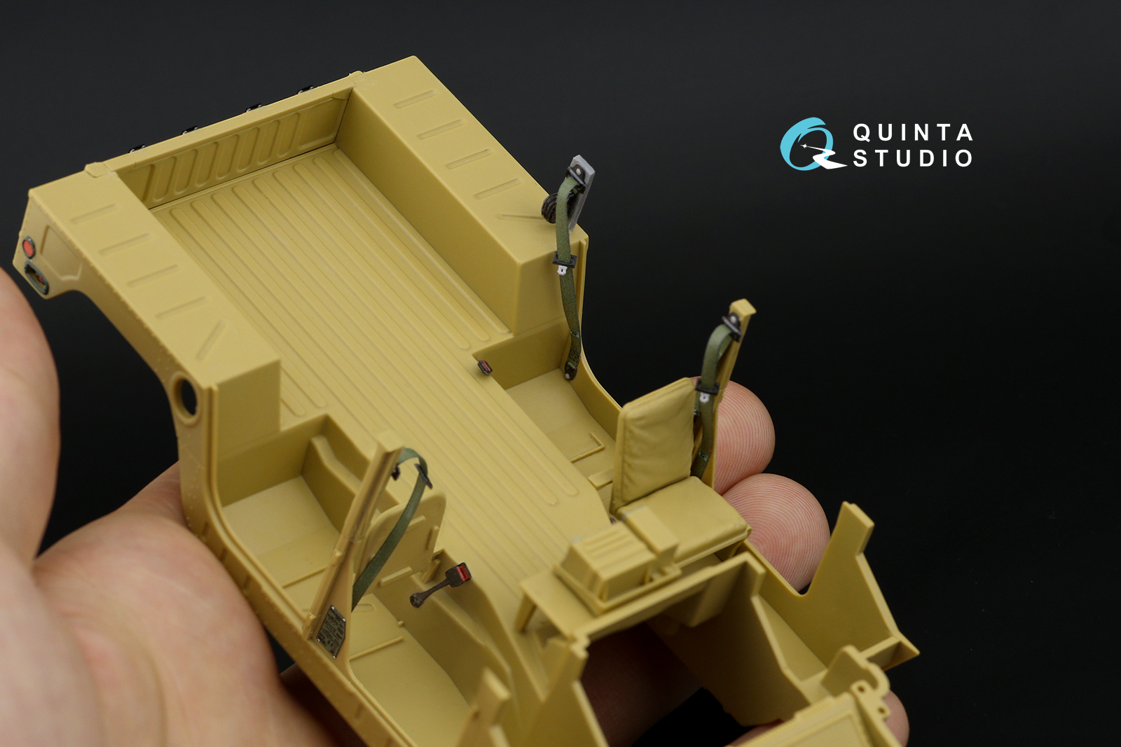 QR35003 Комплект ремней на семейство бронеавтомобилей HUMVEE (Для всех моделей)