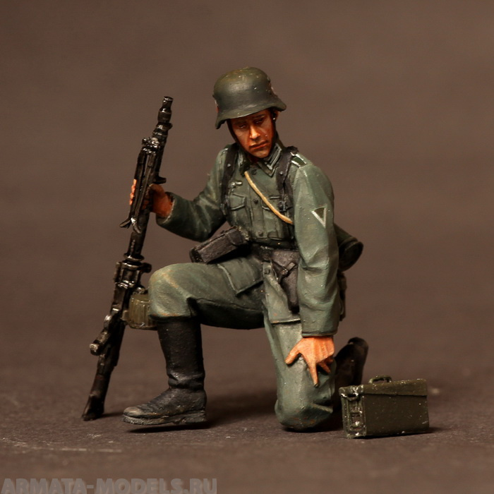 3523SOGA German machine gunner. 1939-42 SOGA Miniatures