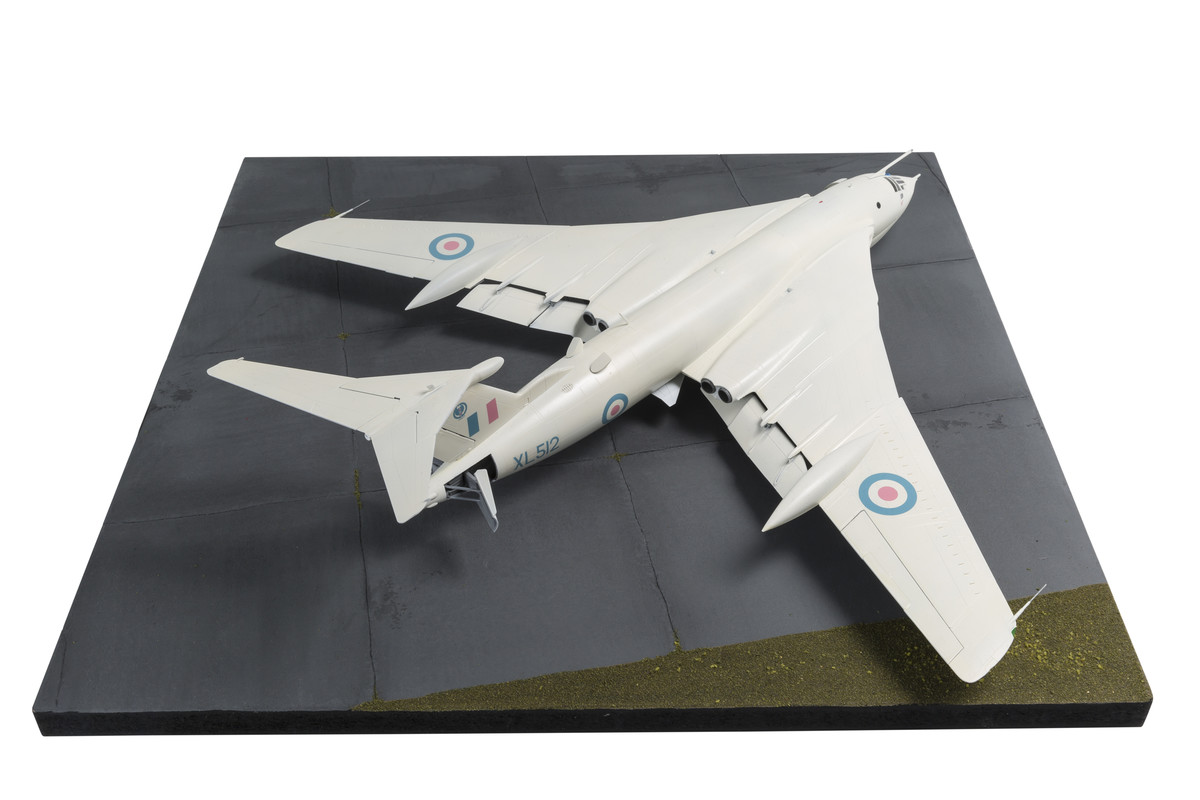 A12008 Самолет Handley Page Victor B.2 1/72 Airfix