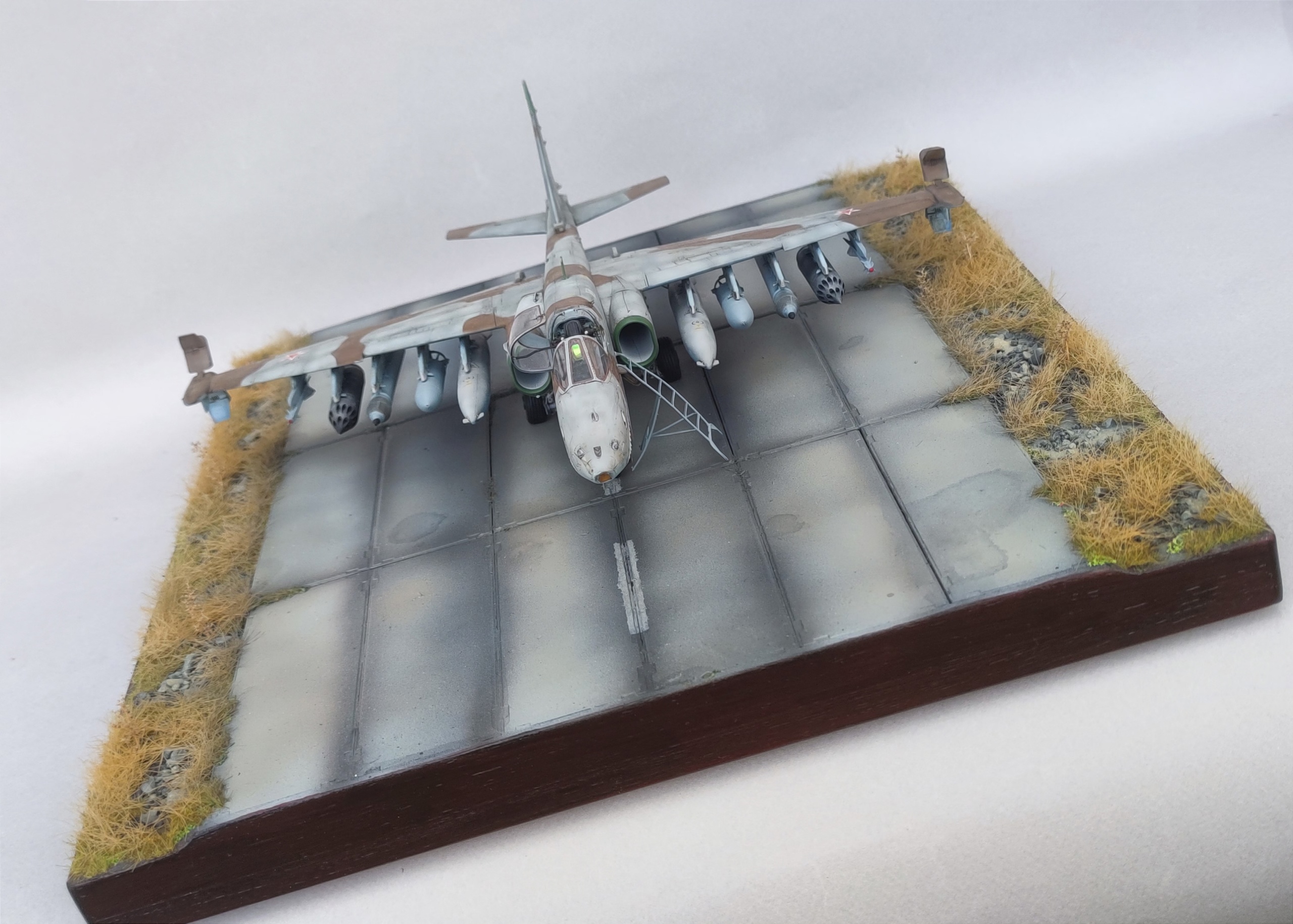 HE-48012 Подставка Полоса взлёта (Не для свободной продажи)