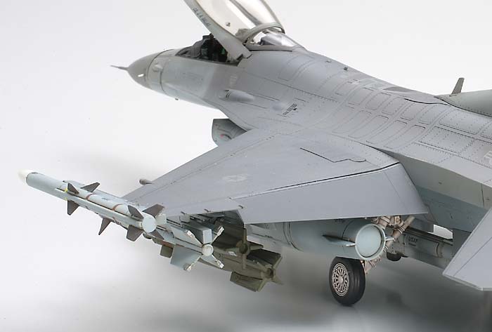 61101T 1/48 F16-C fightin falcon Tamiya